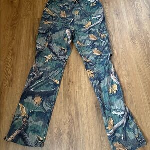 Men's Camouflage Cargo Pants - Green Leaf Camo
